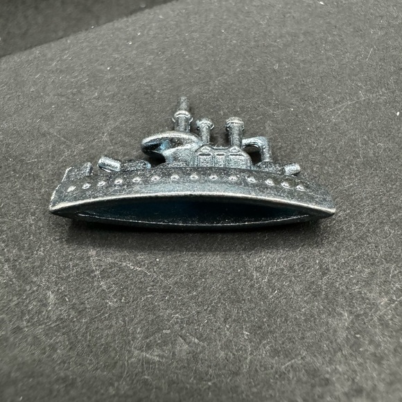 Miniature Monopoly Battleship Game Replacement Silver Ship Figurine - Picture 6 of 10